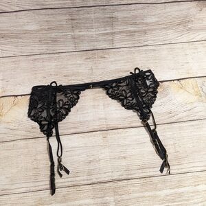 Victoria's Secret Very Sexy black garter M/L